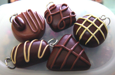 Chocolate_charms_by_tragedienne.jpg