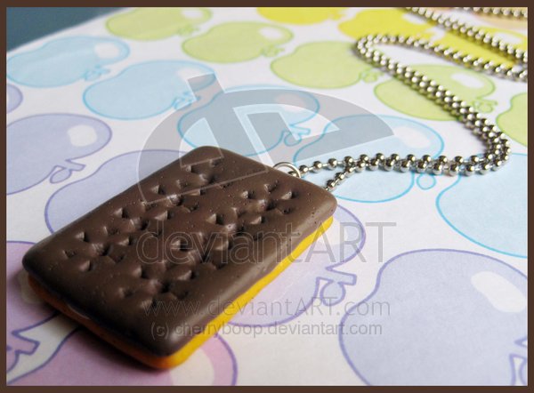 Chocolate_Cookie_Necklace_by_cherryboop.jpg
